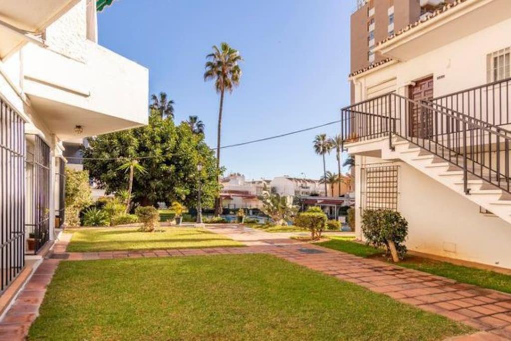 Playa Carihuela By Hdc Apartments Торремолинос Экстерьер фото