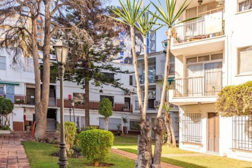 Playa Carihuela By Hdc Apartments Торремолинос Экстерьер фото