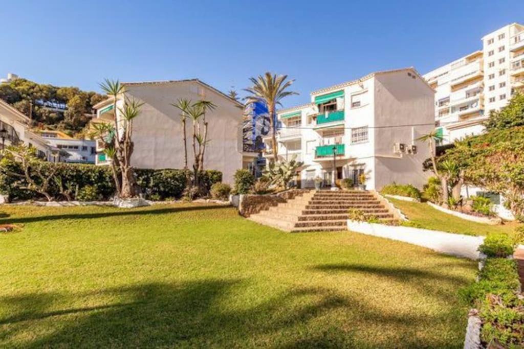 Playa Carihuela By Hdc Apartments Торремолинос Экстерьер фото